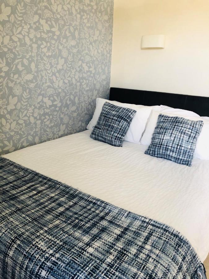 The Aberdeen Arms Hotel Tarves Buitenkant foto