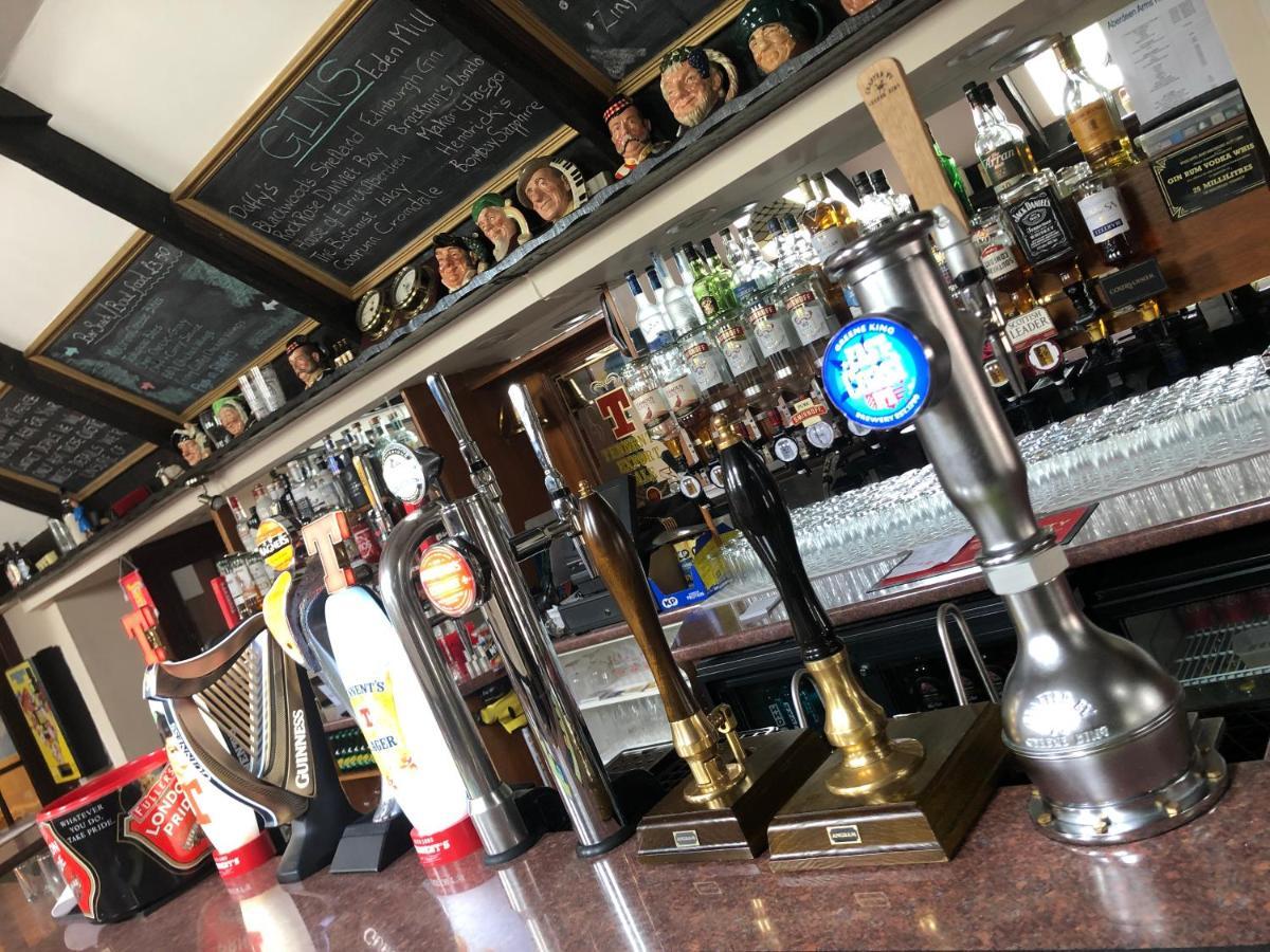 The Aberdeen Arms Hotel Tarves Buitenkant foto